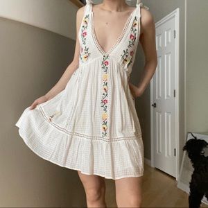 embroidered tie-shoulder mini dress